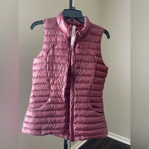 Lululemon pack it down vest shine (zipper is broken)